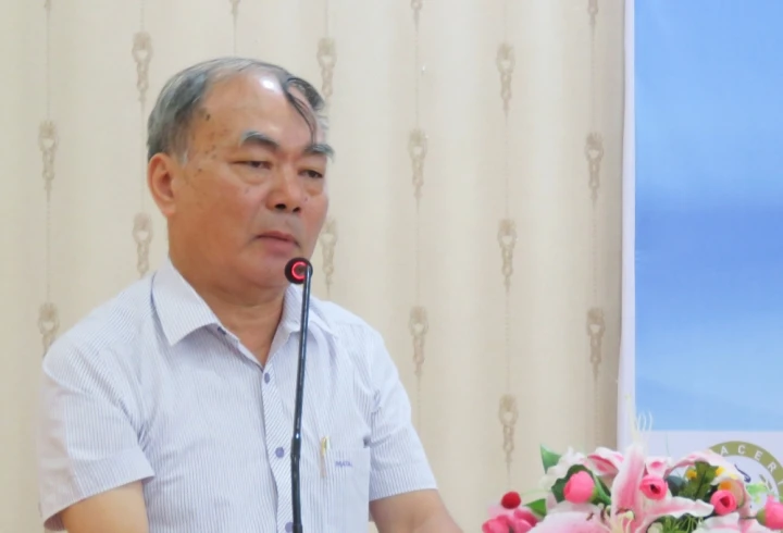 Hoat Dong Luat